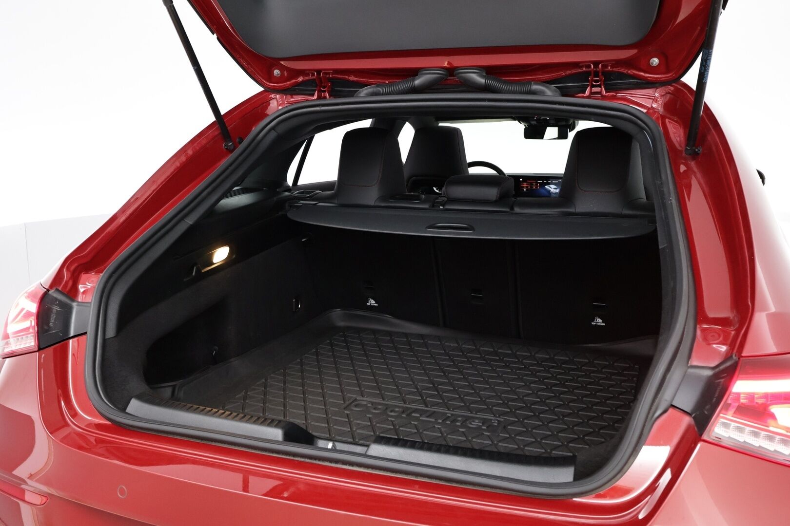 Mercedes-Benz CLA 2022 250 e A Shooting Brake Business AMG Edition - DTR+Q | Panorama | 360-Kamera | Vetokoukku | Widescreen | Night | Lisälämmitin | Multibeam LED | Nahka-Alcantara | Huippuvarusteet!