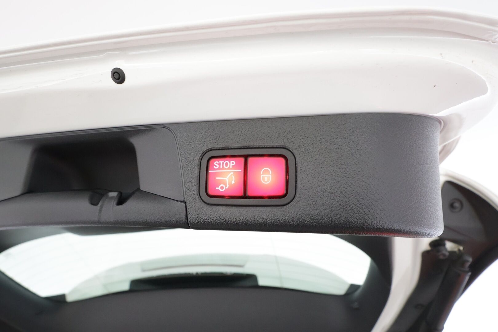 Mercedes-Benz B 2023 250 e A Business Edition * Multibeam LED / Peruutuskamera / Widescreen / Comand Navi / Puolinahkasisusta / Vakkari / Keyless - 1.Om Suomi-auto / Kahdet renkaat aluvanteilla - HULLUT AVAJAISHULINAT KORKOTARJOUS 3,29 %