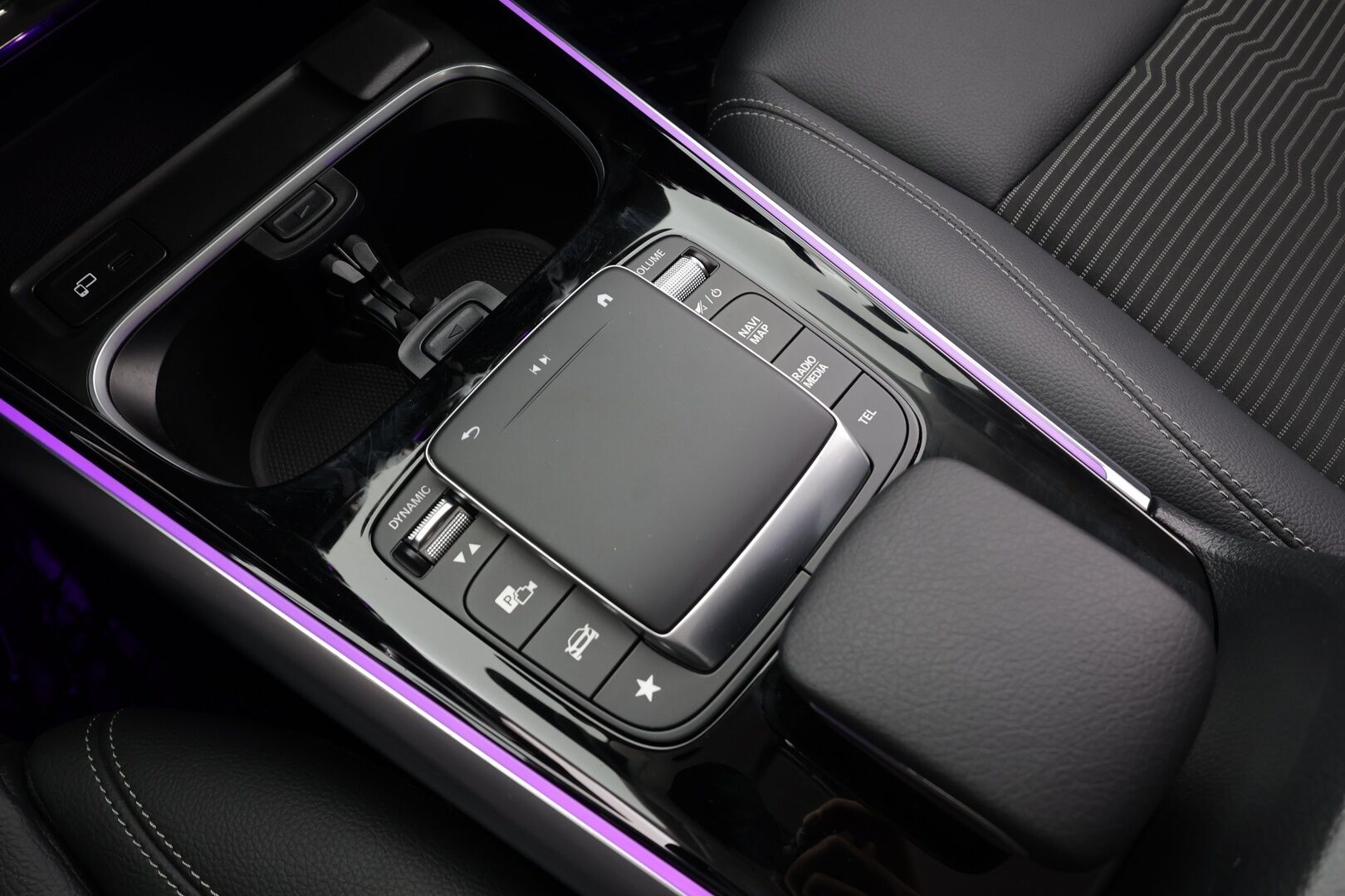 Mercedes-Benz B 2023 250 e A Business Edition * Multibeam LED / Peruutuskamera / Widescreen / Comand Navi / Puolinahkasisusta / Vakkari / Keyless - 1.Om Suomi-auto / Kahdet renkaat aluvanteilla - HULLUT AVAJAISHULINAT KORKOTARJOUS 3,29 %