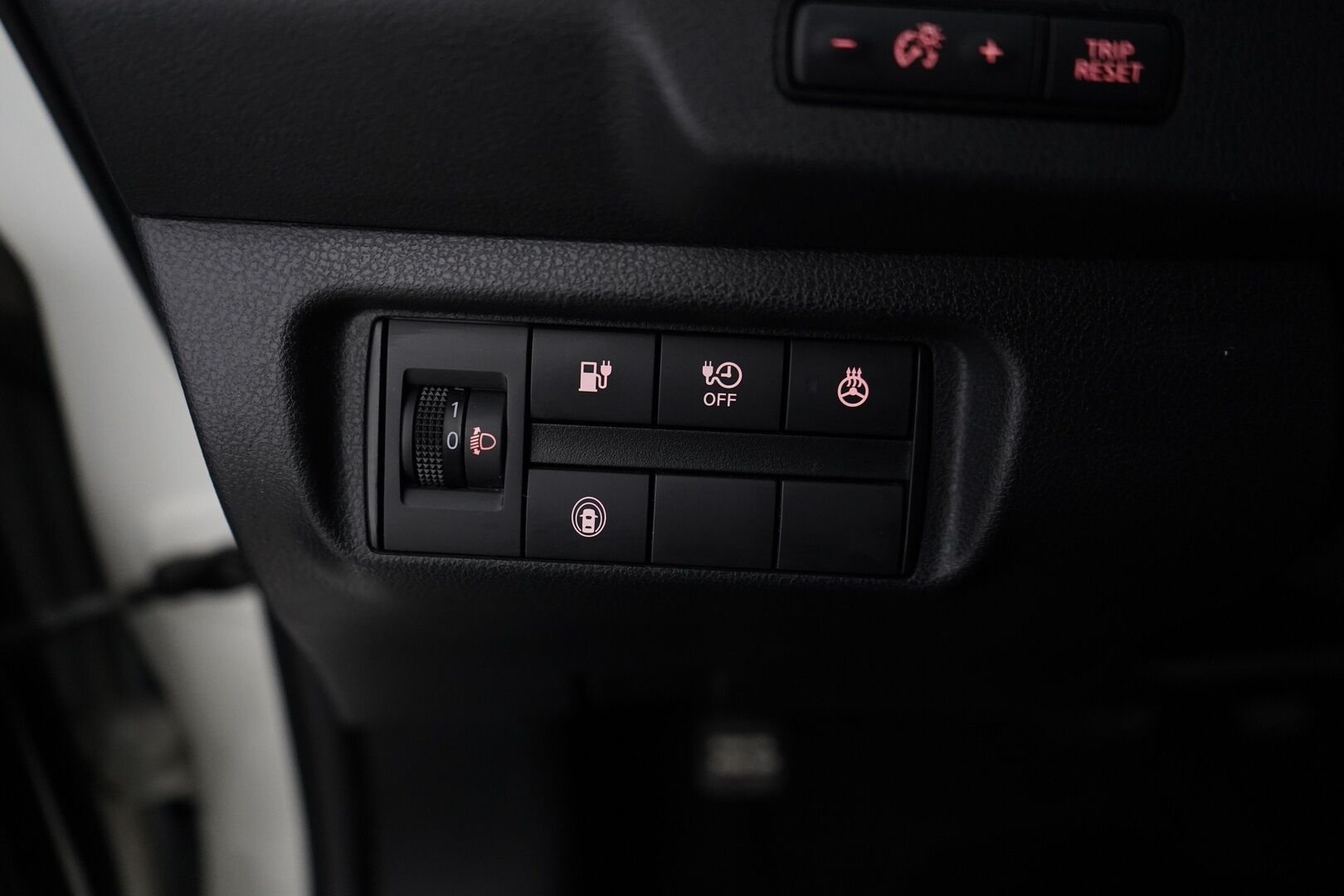Nissan Leaf 2023 N-Connecta 40 kWh FI  / ACC / Blis / Keyless / 360 kamera / Navi / Ratinlämmitin - Suomi-auto / Kahdet alumiinivanteet renkailla! / Uusi tuulilasi vaihdettu 06/25!