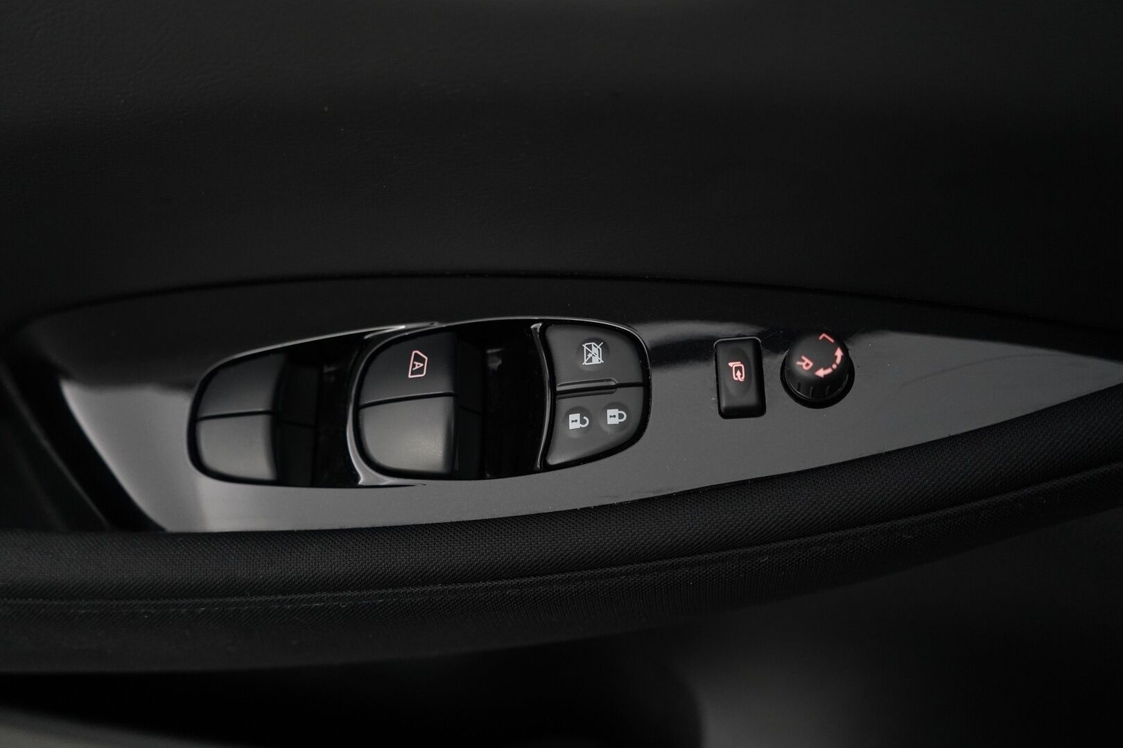 Nissan Leaf 2023 N-Connecta 40 kWh FI  *ACC / Blis / Keyless / 360 kamera / Navi / Ratinlämmitin* - Suomi-auto / Kahdet alumiinivanteet renkailla! / Uusi tuulilasi vaihdettu 06/25!