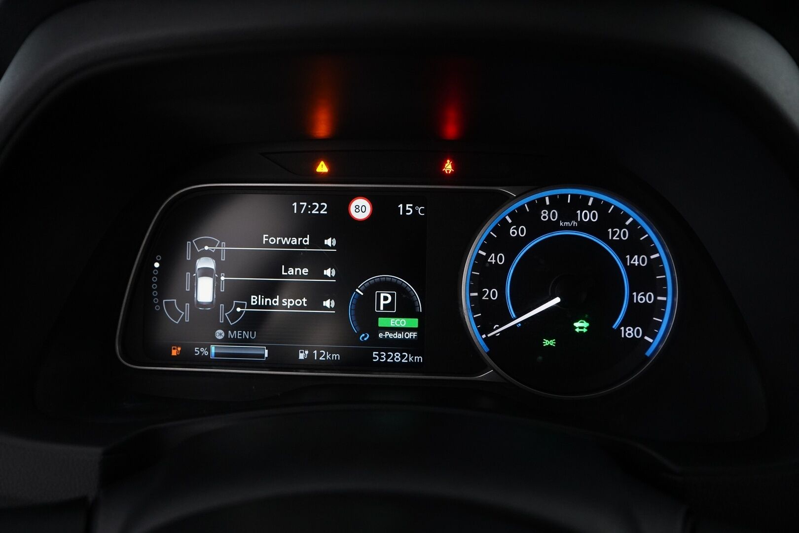 Nissan Leaf 2023 N-Connecta 40 kWh FI  / ACC / Blis / Keyless / 360 kamera / Navi / Ratinlämmitin - Suomi-auto / Kahdet alumiinivanteet renkailla! / Uusi tuulilasi vaihdettu 06/25!