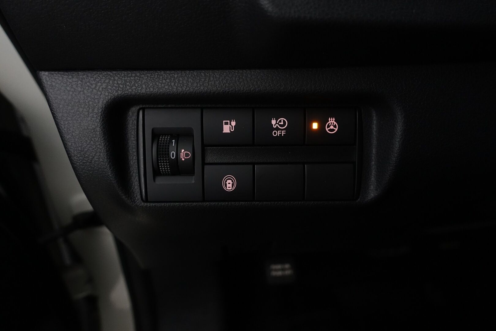 Nissan Leaf 2023 N-Connecta MY22 39 kWh LED FI - | SOH 91,1% | 360° kamera | BLIS | Adaptiivinen vakkari | Lane/Side Assist | LED-valot | Keyless | Ratinlämmitys | 2x renkaat&vanteet |