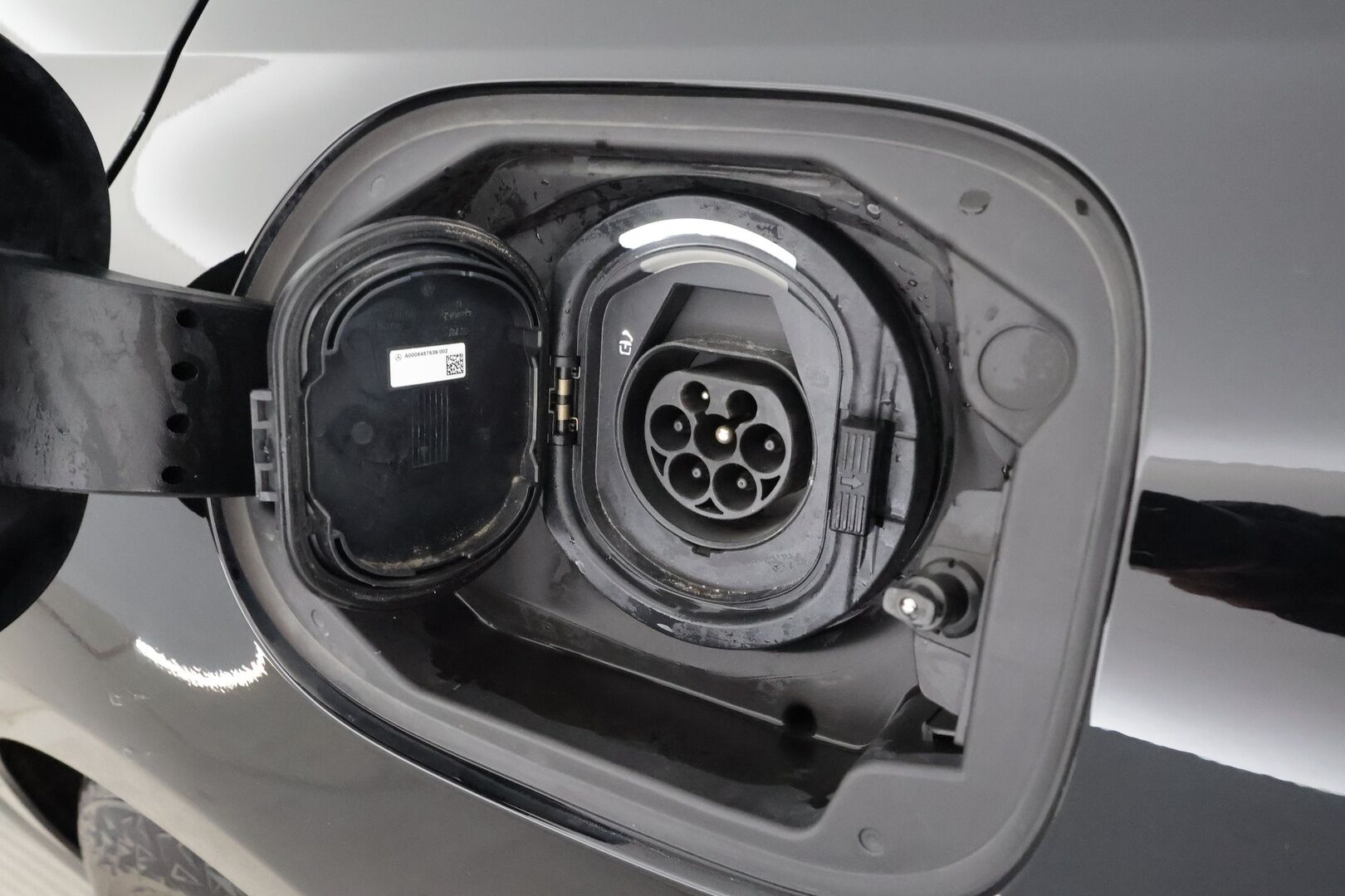 Mercedes-Benz C 2023 300 e T A Business * Distronic Pro / P.kamera / IHC / Puolinahat / Koukku / Sähköluukku / Navi * - 1.Om Suomi-auto / Kahdet renkaat aluvanteilla / Merkkihuollettu