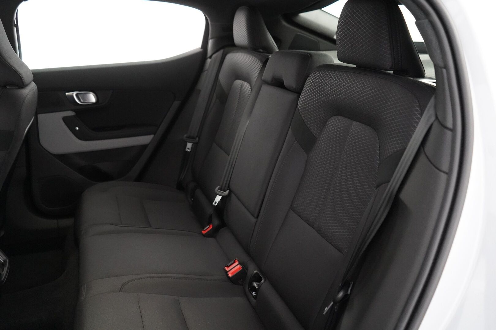 Polestar 2 2023 Standard Range Single Motor, 170kW, 69kWh * ACC / 360 Kamera / Lisälämmitin / Kuskinpenkki muistilla / Pilot assist * - Suomi-auto / SoH 94% / Pilot Lite