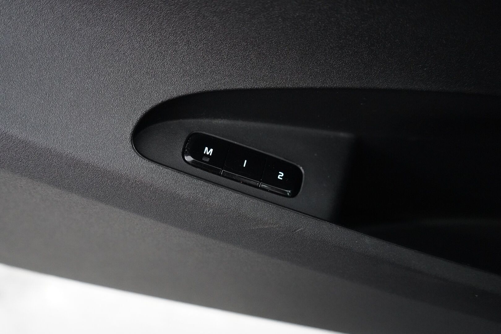 Polestar 2 2023 Standard Range Single Motor, 170kW, 69kWh * ACC / 360 Kamera / Lisälämmitin / Kuskinpenkki muistilla / Pilot assist * - Suomi-auto / SoH 94% / Pilot Lite