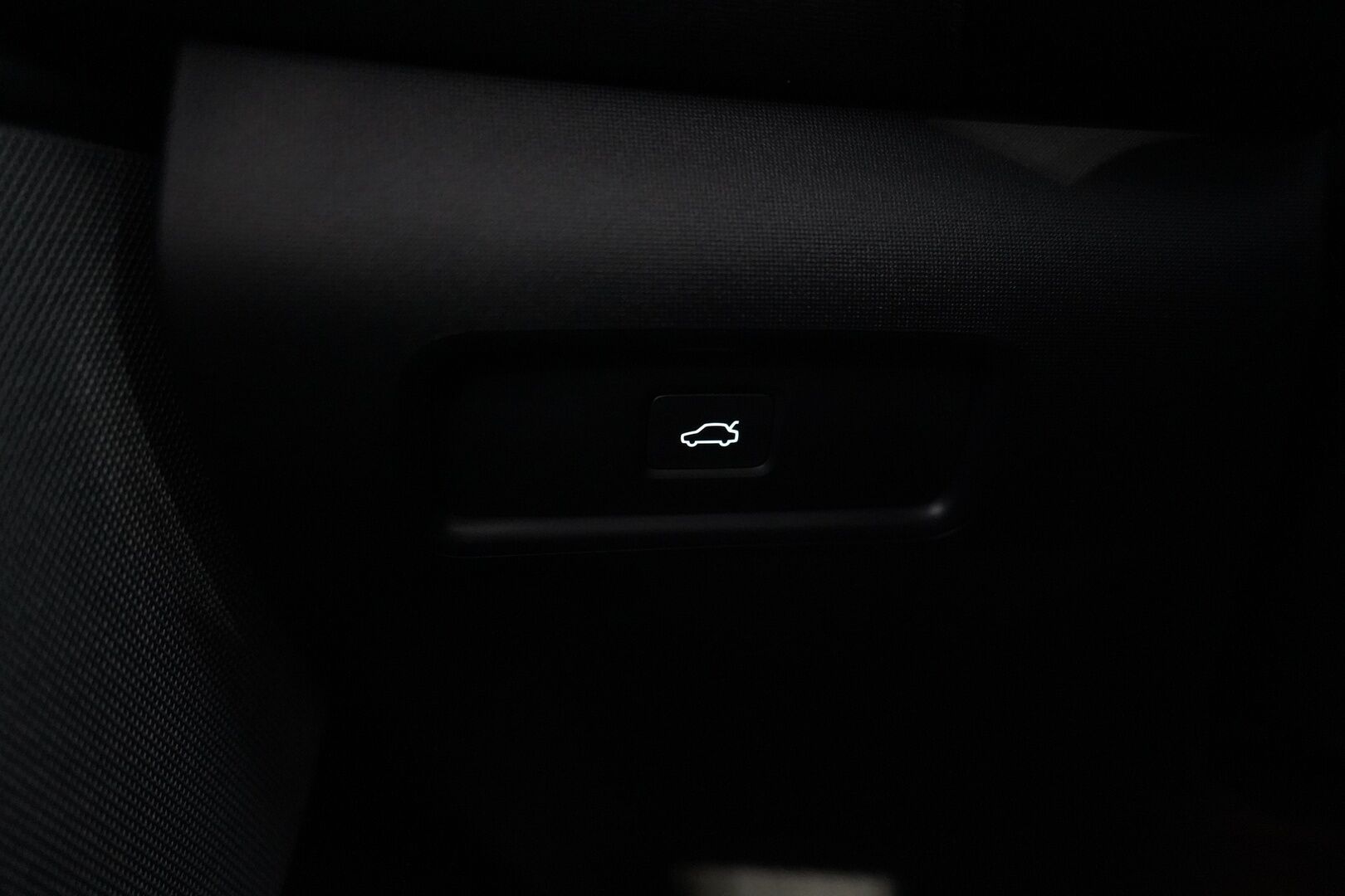 Polestar 2 2023 Standard Range Single Motor, 170kW, 69kWh * ACC / 360 Kamera / Lisälämmitin / Kuskinpenkki muistilla / Pilot assist * - Suomi-auto / SoH 94% / Pilot Lite