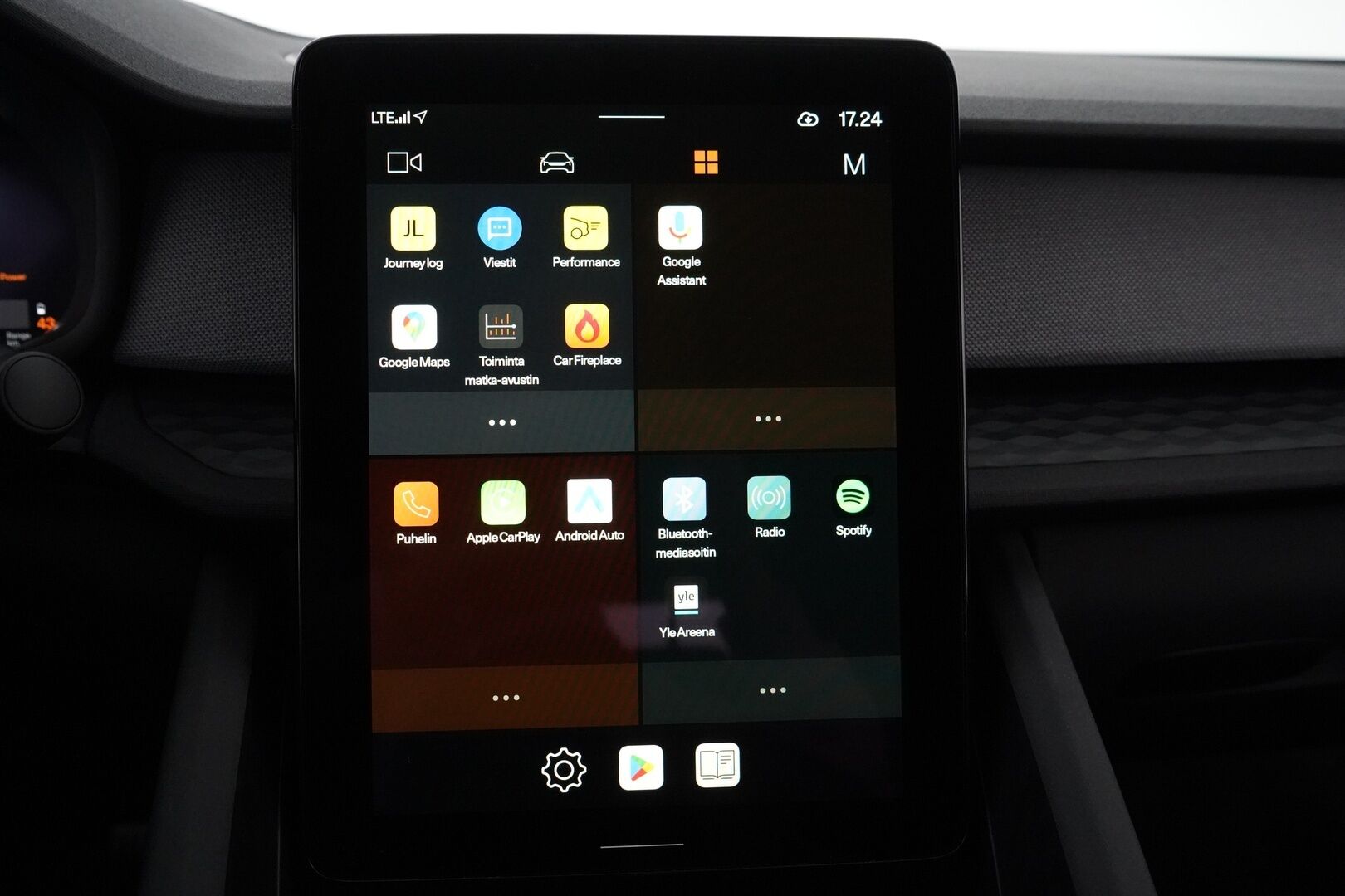 Polestar 2 2023 Standard Range Single Motor, 170kW, 69kWh * ACC / 360 Kamera / Lisälämmitin / Kuskinpenkki muistilla / Pilot assist * - Suomi-auto / SoH 94% / Pilot Lite