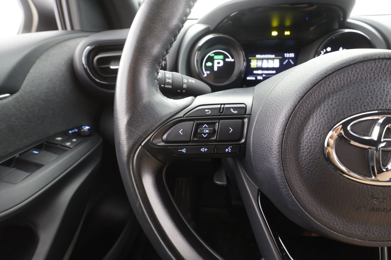 Toyota Yaris 2021 1,5 Hybrid Style - | ACC | Puolinahat | LED | P.kamera | LTA | Apple & Android | Lämm. ratti | Keyless | Ylläpitolaturi | Lohko+sisälämmitin | Merkkihuollot | 
