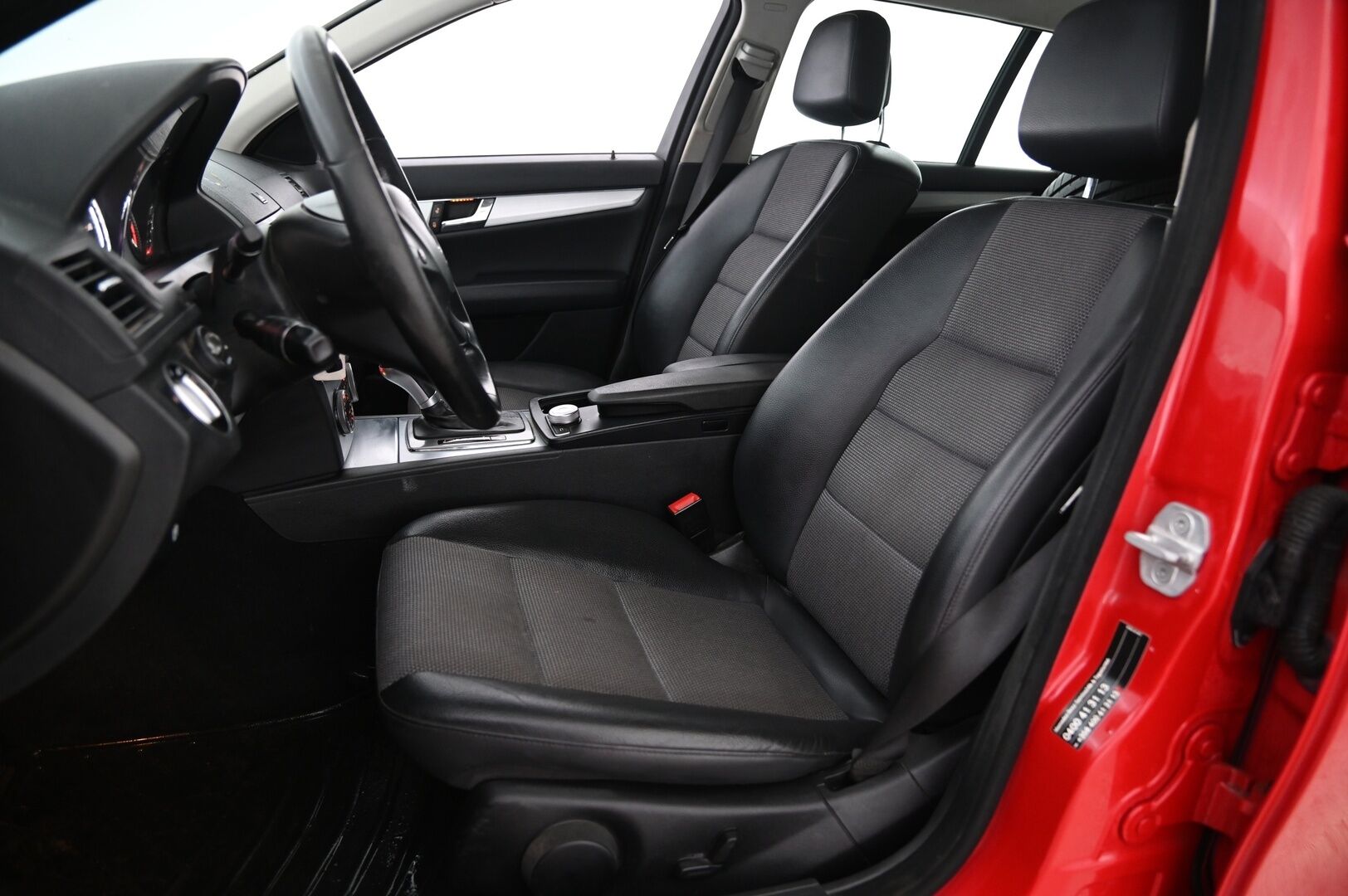 Mercedes-Benz C 2011 220 CDI BE T A Avantgarde *MYYDÄÄN HUUTOKAUPAT.COM* - MYYDÄÄN HUUTOKAUPAT.COM