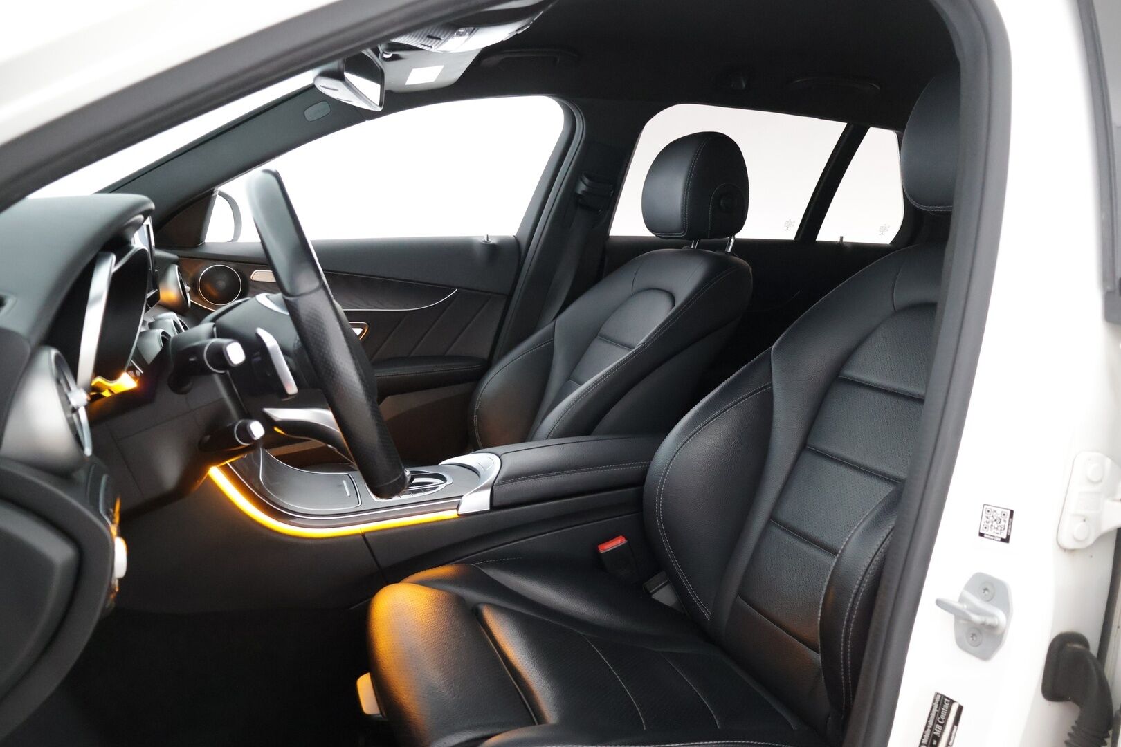 Mercedes-Benz C 2016 220 d T 4Matic 30 Years Edition  * AMG sisä- ja ulkopaketti / Webasto / Vakkari / 360° Kamera * - * Todella tyylikäs Suomi-Auto AMG paketilla! *