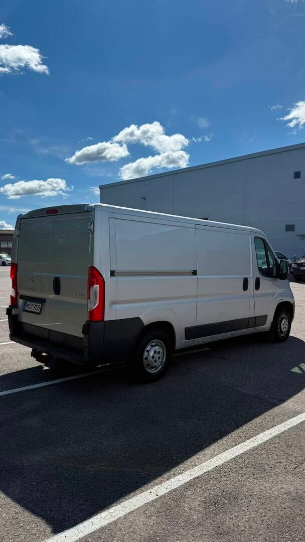Peugeot Boxer 2016 335 L2H1 HDi 110 FAP - Juuri huollettu | Vakionopeudensäädin | Vetokoukku | Webasto |Lohkolämmitin sisäpistokkeella | Huoltokirja | ALV vähennyskelpoinen
