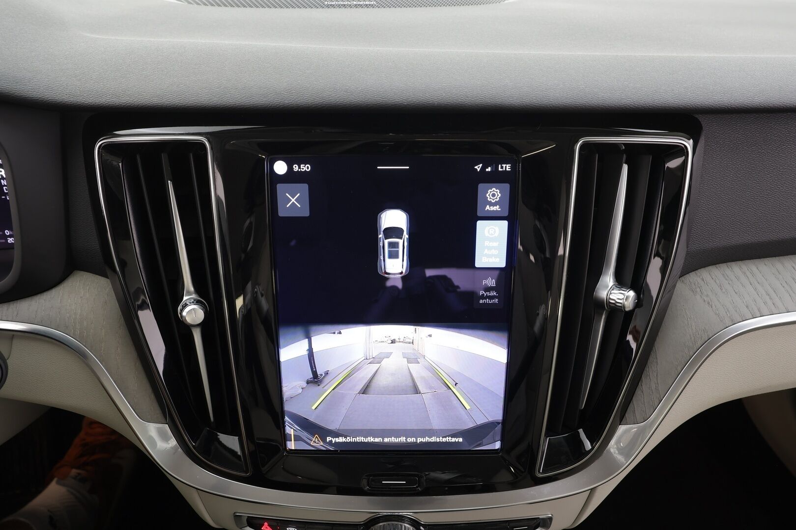 Volvo V60 2023 T6 AWD Long Range Plus Bright aut - | ACC | Koukku | Harman/Kardon | Sporttinahat muistilla | Full-LED Active | P.kamera | Pilot Assist | Keyless | Merkkihuollot | 1-om suomiauto | 