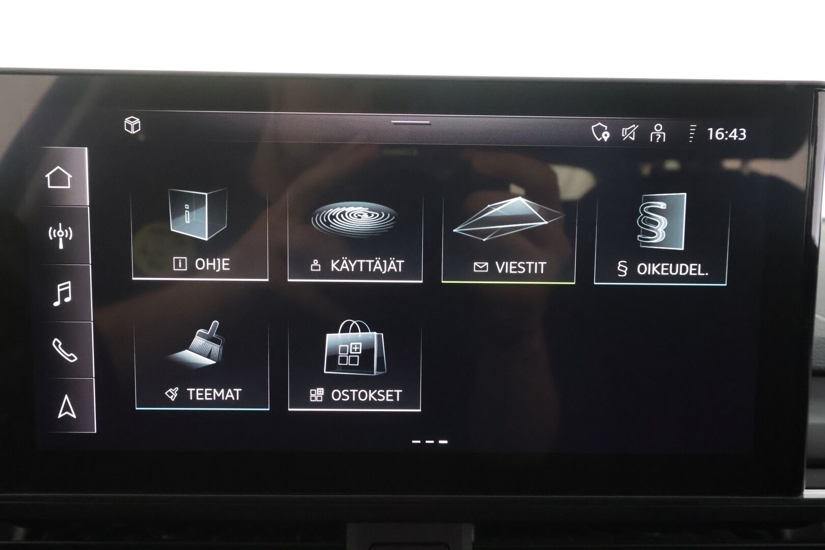 Audi A4 2023 Avant Progress 40 TFSI 150 kW MHEV quattro S tronic - 1.Om Suomi-auto | ACC | Webasto | Matrix-LED | P.Kamera | Urheiluistuimet | Digimittaristo | Apple&Android | Kahdet Renkaat | Merkkihuollettu