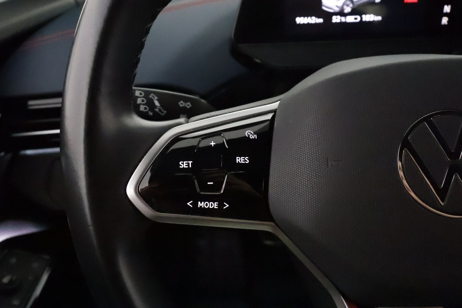 Volkswagen ID.4 2022 ID.4 GTX 220 KW **Lämpöpumppu / Koukku / Adapt.Vakkari / Matrix-LED / P.kamera / Navi / Kaistavahti / KeylessGO*' - Akku kuntotarkastettu / Merkkihuollettu!