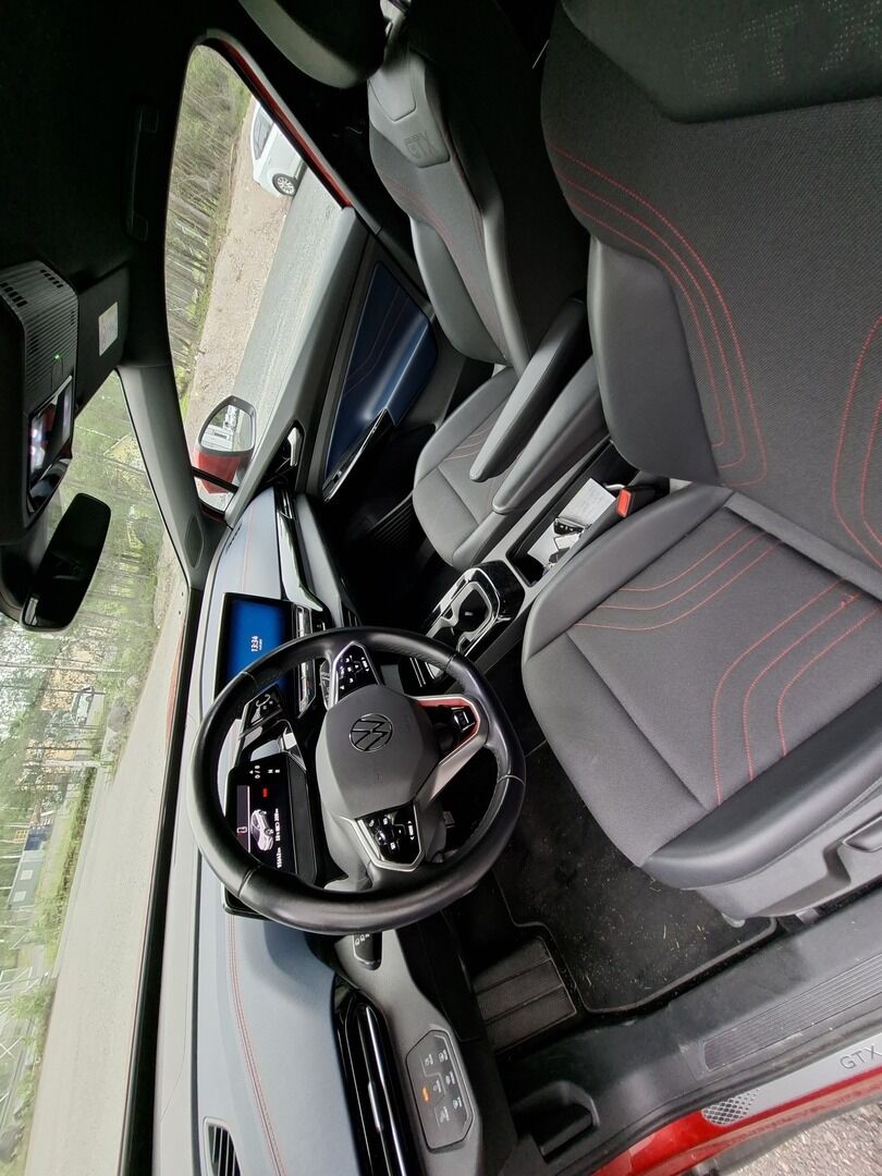 Volkswagen ID.4 2022 ID.4 GTX 220 KW **Adapt.vakkari / P.kamera / Digimittaristo / Koukku / TULOSSA!