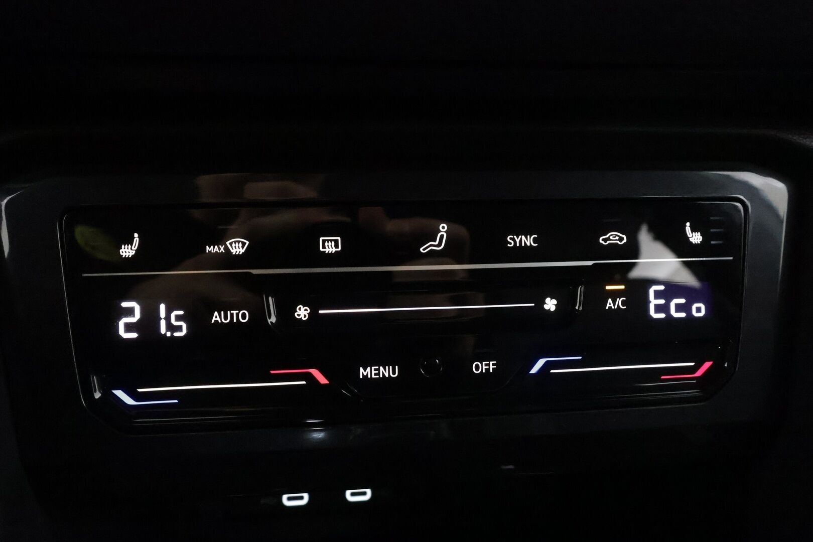 Volkswagen Tiguan 2023 R-Line eHybrid 180 kW DSG-automaatti - | ACC | Adapt.LED | P.Kamera | Kaistavahti | Digimittaristo | Navi | Keyless | Suomi-auto | Merkkihuollot | Kahdet renkaat |