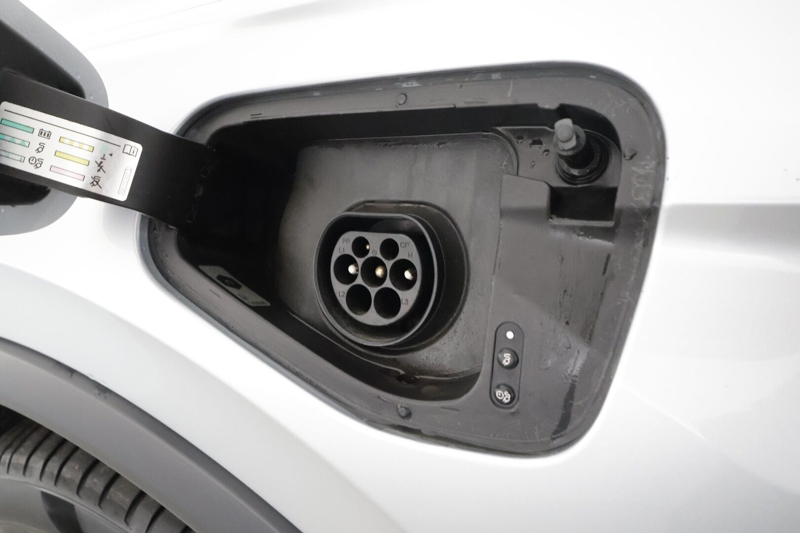 Volkswagen Tiguan 2023 R-Line eHybrid 180 kW DSG-automaatti - | ACC | Adapt.LED | P.Kamera | Kaistavahti | Digimittaristo | Navi | Keyless | Suomi-auto | Merkkihuollot | Kahdet renkaat |