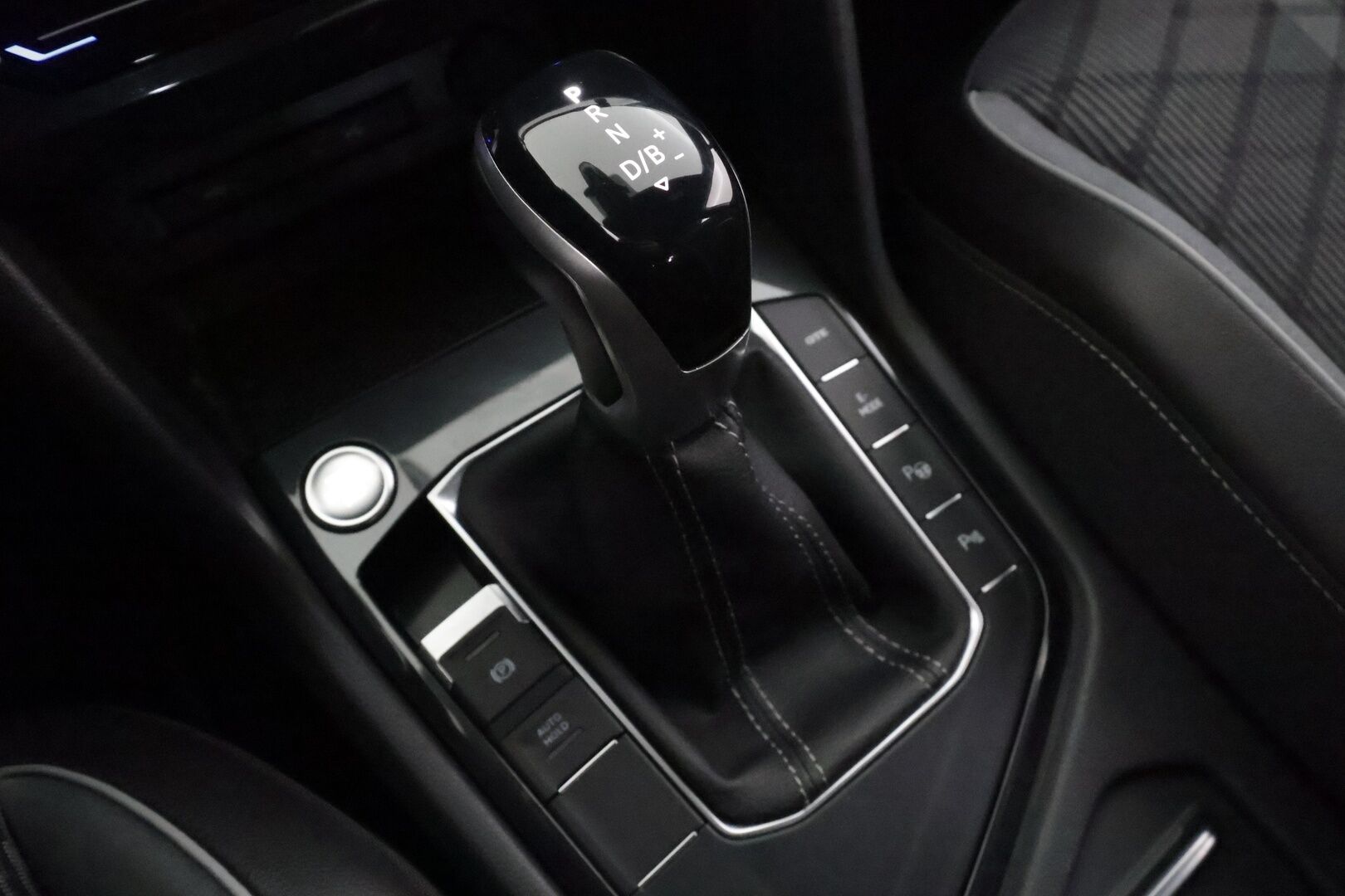 Volkswagen Tiguan 2023 R-Line eHybrid 180 kW DSG-automaatti - | ACC | Adapt.LED | P.Kamera | Kaistavahti | Digimittaristo | Navi | Keyless | Suomi-auto | Merkkihuollot | Kahdet renkaat |