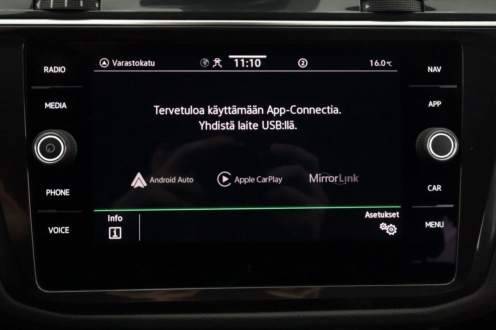 Volkswagen Tiguan 2023 R-Line eHybrid 180 kW DSG-automaatti - | ACC | Adapt.LED | P.Kamera | Kaistavahti | Digimittaristo | Navi | Keyless | Suomi-auto | Merkkihuollot | Kahdet renkaat |