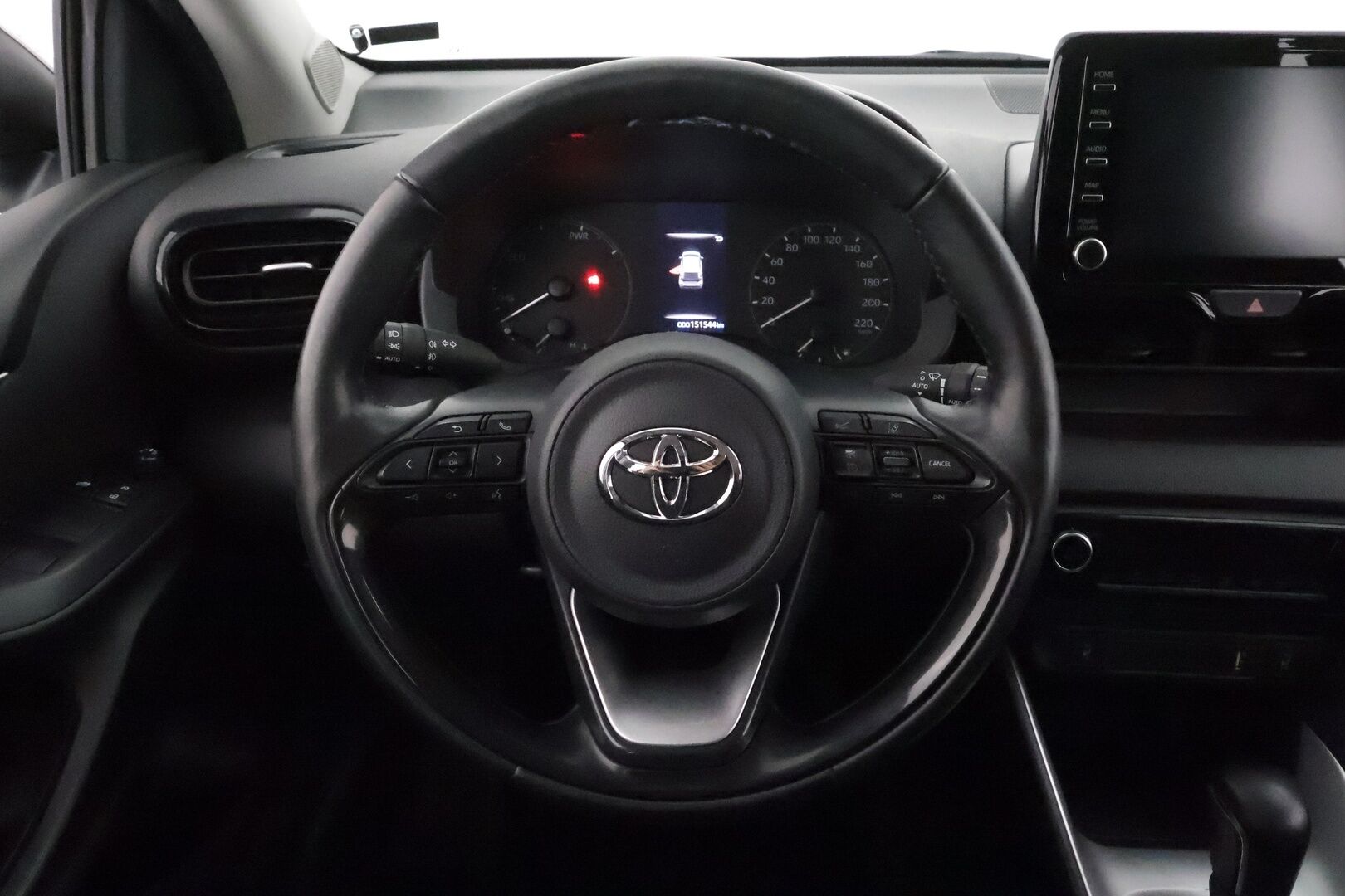 Toyota Yaris 2023 1,5 Hybrid Active Business *ACC / P.kamera / Navi / KeylessGo / Apple&Android / Ratinlämmitin* - 1.Om Suomi-auto / Kahdet renkaat aluvanteilla / Merkkihuollettu