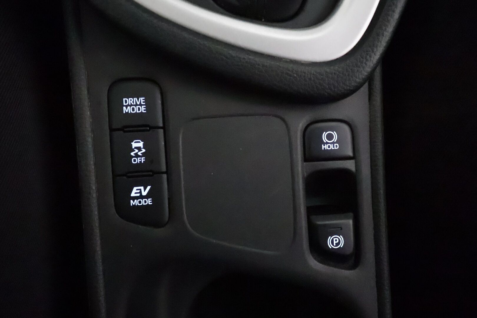 Toyota Yaris 2023 1,5 Hybrid Active Business *ACC / P.kamera / Navi / KeylessGo / Apple&Android / Ratinlämmitin* - 1.Om Suomi-auto / Kahdet renkaat aluvanteilla / Merkkihuollettu