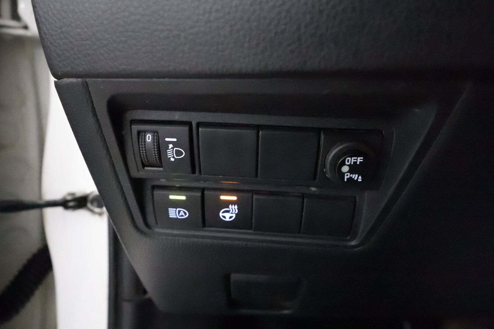 Toyota Yaris 2023 1,5 Hybrid Active Business *ACC / P.kamera / Navi / KeylessGo / Apple&Android / Ratinlämmitin* - 1.Om Suomi-auto / Kahdet renkaat aluvanteilla / Merkkihuollettu