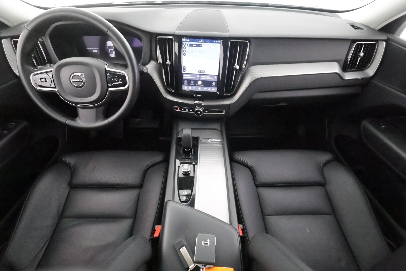 Volvo XC60 2024 T6 AWD Long Range Plus Dark aut - | ACC | Webasto | Koukku | Muistipenkit | Panorama | Full LED | High Performance LED | P.Kamera | Keyless | Apple&Android | 1.Om Suomi-auto | Kahdet Renkaat |