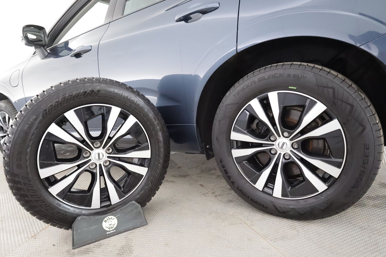 Volvo XC60 2024 T6 AWD Long Range Plus Dark aut - | ACC | Webasto | Koukku | Muistipenkit | Panorama | Full LED | High Performance LED | P.Kamera | Keyless | Apple&Android | 1.Om Suomi-auto | Kahdet Renkaat |