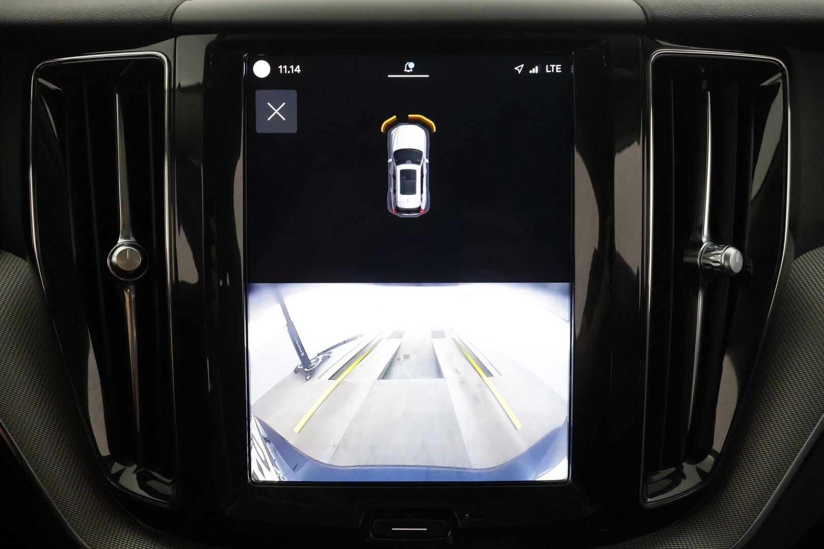 Volvo XC60 2024 T6 AWD Long Range Plus Dark aut - | ACC | Webasto | Koukku | Muistipenkit | Panorama | Full LED | High Performance LED | P.Kamera | Keyless | Apple&Android | 1.Om Suomi-auto | Kahdet Renkaat |