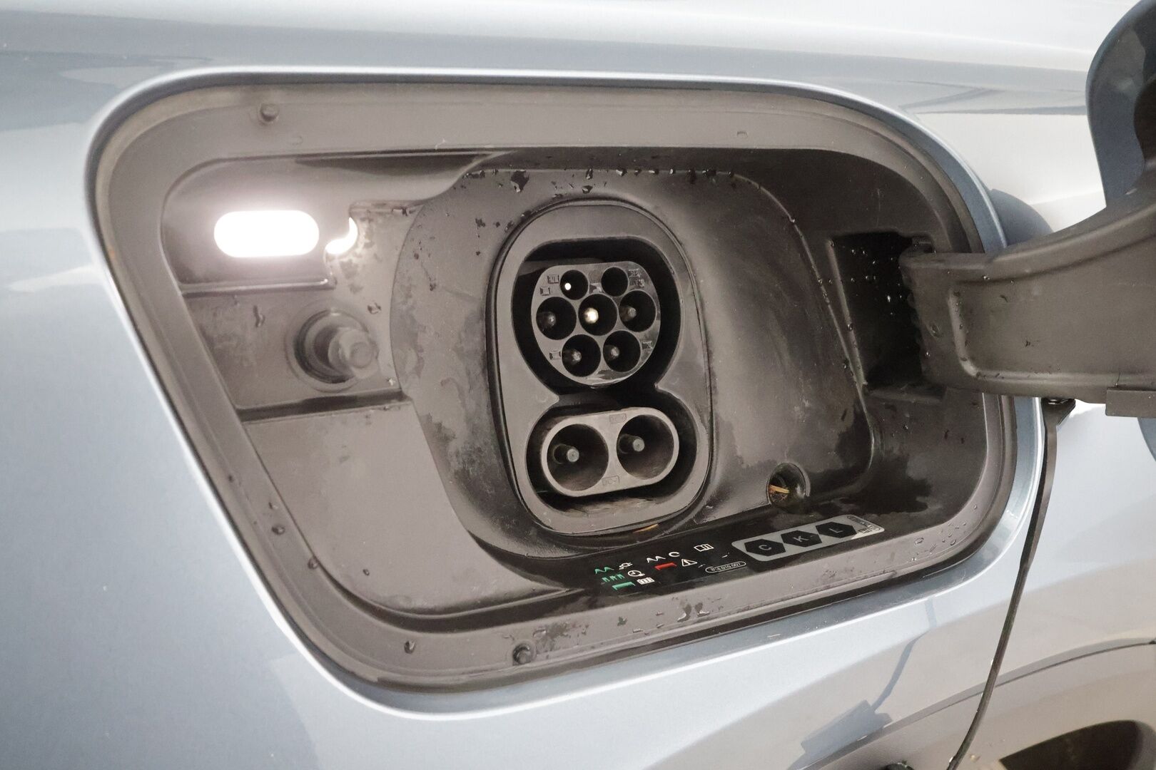Audi Q4 e-tron 2023 SUV 45 e-tron quattro - | ILP | ACC | LED | P.kamera | Sporttipenkit | Navi | Kaistavahti | Keyless | Digimittaristo | Apple&Android | 1-om Suomi-auto | 2x Latauskaapelit | Kahdet renkaat | Merkkihuollot |