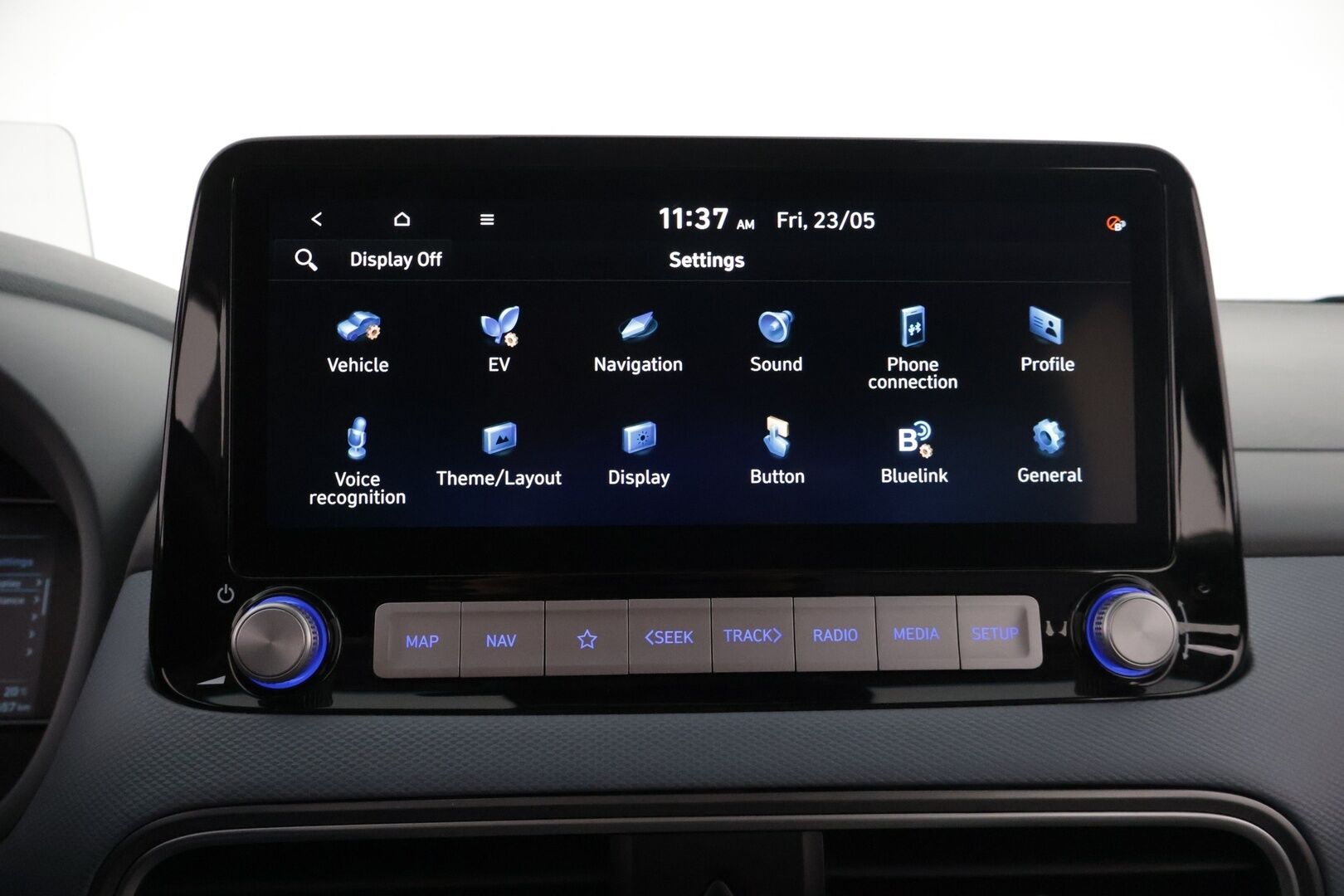 HYUNDAI KONA 2021 EV 64 kWh Premium - Adapt. Vakkari / HUD / P-kamera / Ilmastoidut Sähkönahat / KRELL / Kaistavahti / Ratinlämmitin / 2x renkaat / BLIS / KeylessGo