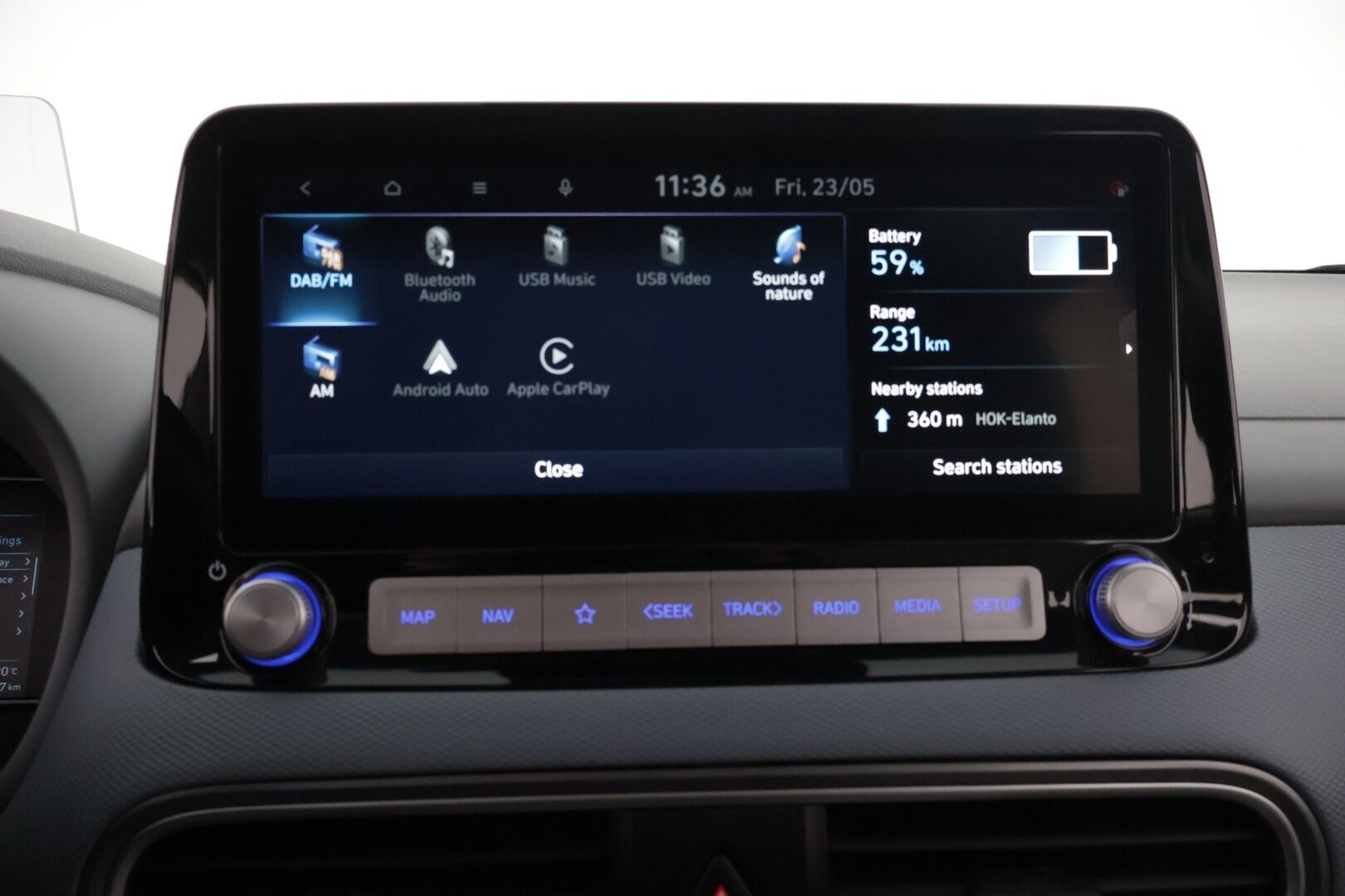 HYUNDAI KONA 2021 EV 64 kWh Premium - Adapt. Vakkari / HUD / P-kamera / Ilmastoidut Sähkönahat / KRELL / Kaistavahti / Ratinlämmitin / 2x renkaat / BLIS / KeylessGo