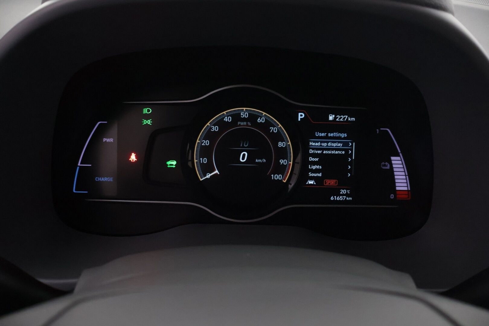 HYUNDAI KONA 2021 EV 64 kWh Premium - Adapt. Vakkari / HUD / P-kamera / Ilmastoidut Sähkönahat / KRELL / Kaistavahti / Ratinlämmitin / 2x renkaat / BLIS / KeylessGo