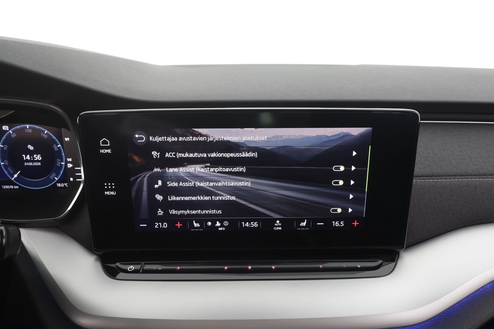 Skoda Octavia 2023 Combi 1.5 TSI Style Nordic Edition eTEC DSG Autom. - | ACC | Koukku | Crystal Light Matrix-LED | Ratinlämmitys | Keyless | Apple&Android | 1.OM suomi-auto | Kahdet Renkaat |