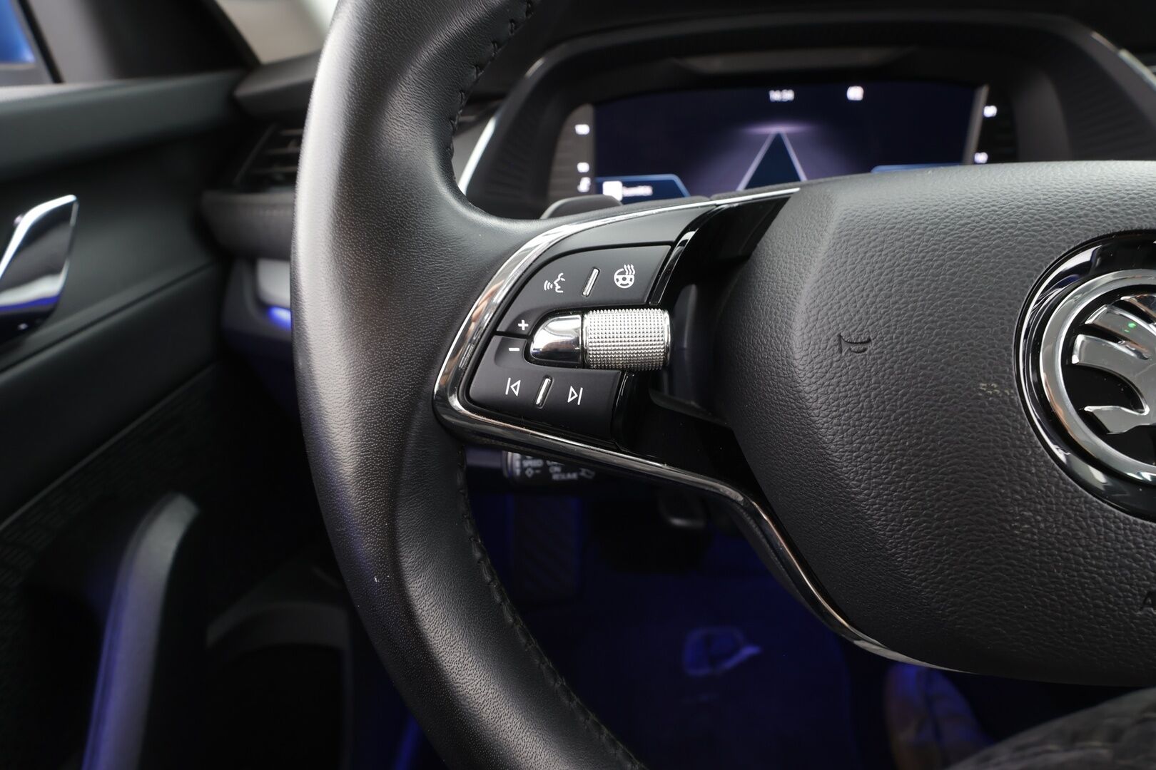 Skoda Octavia 2023 Combi 1.5 TSI Style Nordic Edition eTEC DSG Autom. - | ACC | Koukku | Crystal Light Matrix-LED | Ratinlämmitys | Keyless | Apple&Android | 1.OM suomi-auto | Kahdet Renkaat |
