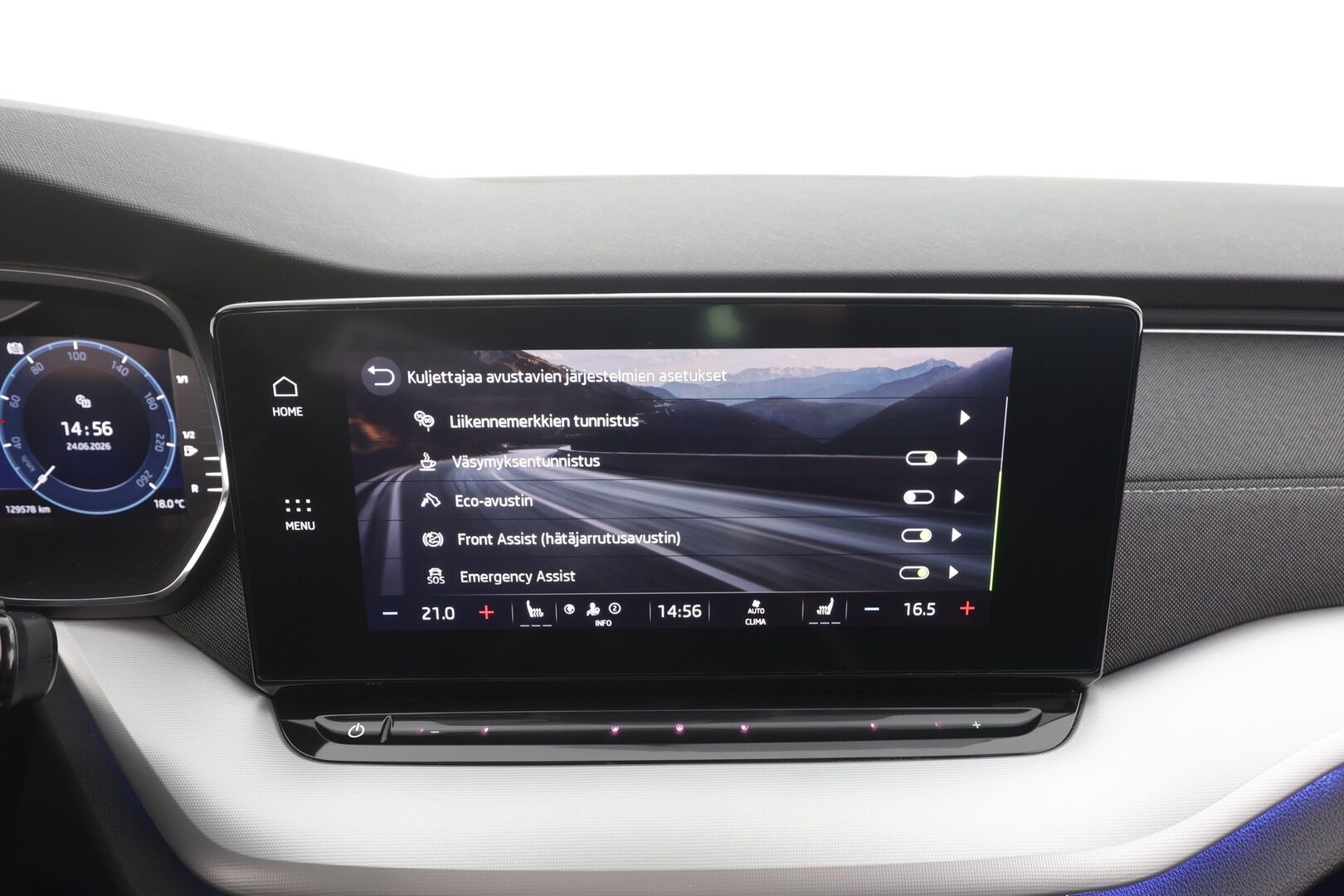 Skoda Octavia 2023 Combi 1.5 TSI Style Nordic Edition eTEC DSG Autom. - | ACC | Koukku | Crystal Light Matrix-LED | Ratinlämmitys | Keyless | Apple&Android | 1.OM suomi-auto | Kahdet Renkaat |