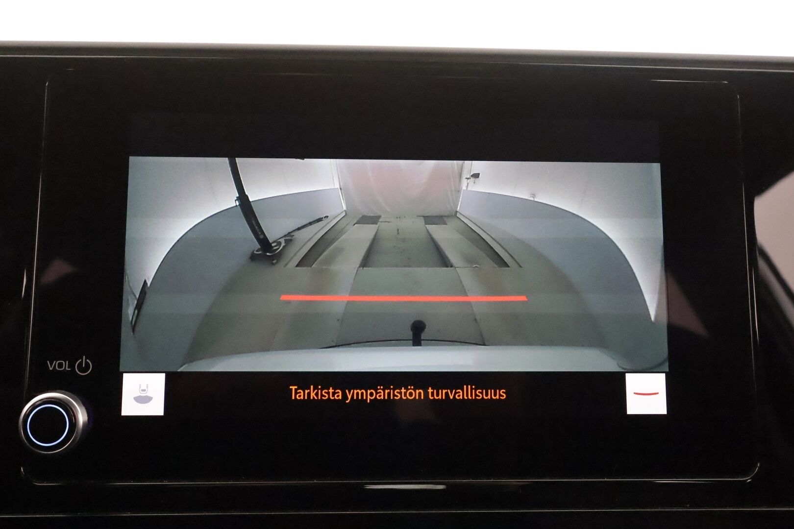 Toyota bZ4X 2023 Active AWD - | ACC | ILP | Koukku | P.kamera | Keyless | Kaista-avustin | Lämm. ratti | Lämm. tuulilasi | Navi | Apple & Android | Merkkihuollot | 2x renkaat aluin |