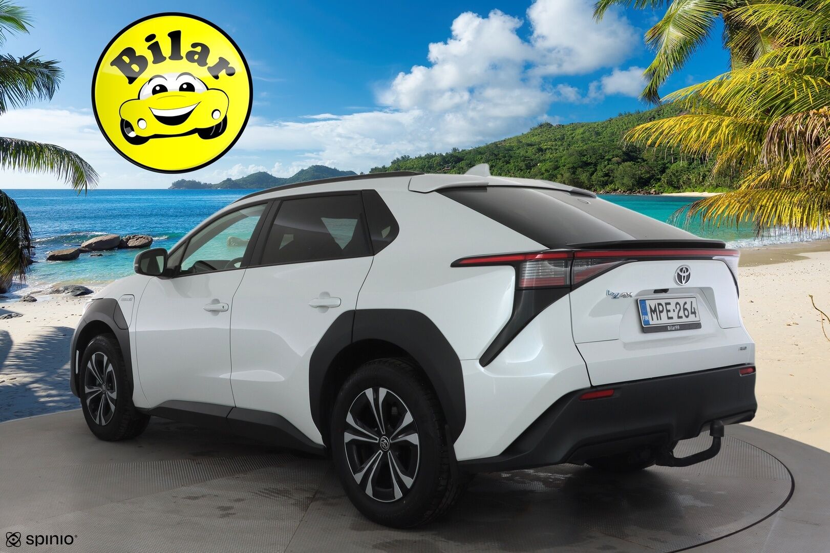 Toyota bZ4X 2023 Active AWD - | ACC | ILP | Koukku | P.kamera | Keyless | Kaista-avustin | Lämm. ratti | Lämm. tuulilasi | Navi | Apple & Android | Merkkihuollot | 2x renkaat aluin |
