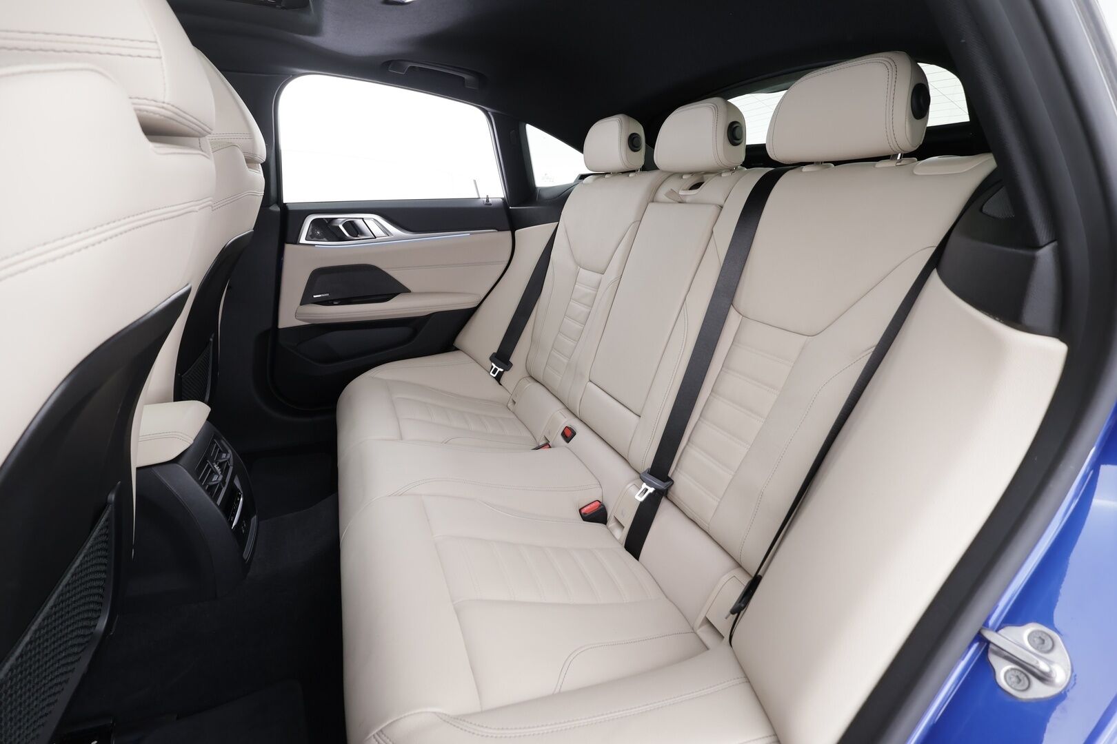 BMW I4 M50 2024 M50 Super Charged - | ACC | Lisälämmitin | Koukku | Laser Light | H/K | Lasikattoluukku | HÙD | Widescreen | Muistipenkki | Comfort Access | Apple&Android | 1.Om suomi-auto | Kahdet Renkaat | Merkkihuollettu |