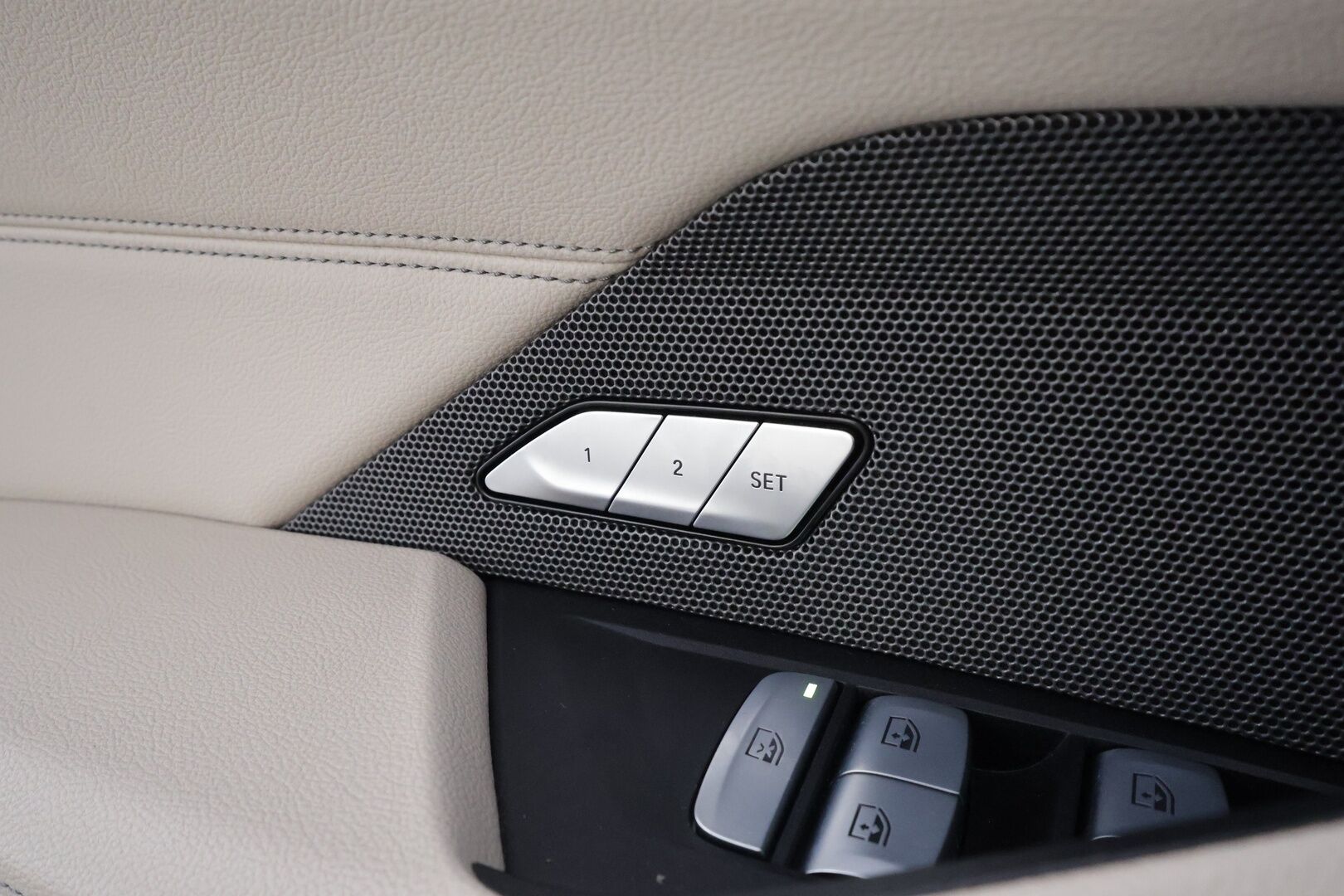 BMW I4 M50 2024 M50 Super Charged - | ACC | Lisälämmitin | Koukku | Laser Light | H/K | Lasikattoluukku | HÙD | Widescreen | Muistipenkki | Comfort Access | Apple&Android | 1.Om suomi-auto | Kahdet Renkaat | Merkkihuollettu |