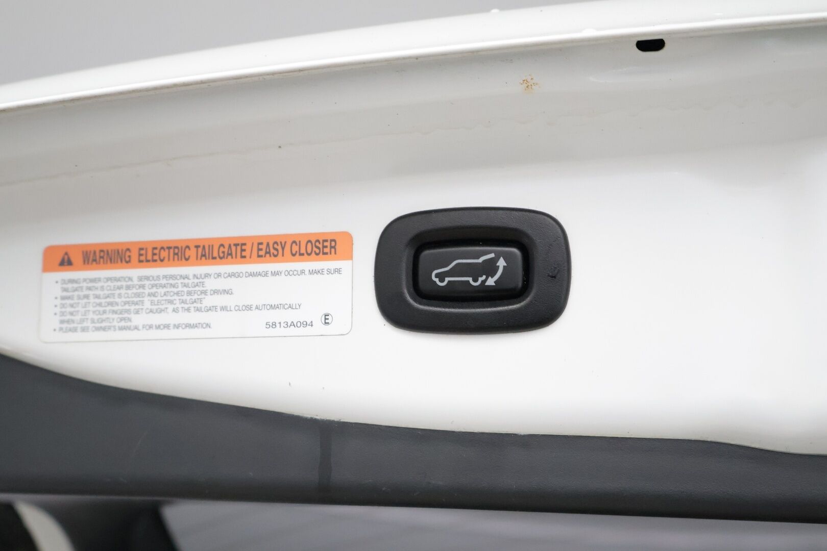 Mitsubishi Outlander 2019 13.8 kWh Business 4WD (224hp) **ACC / Vaaleat nahat / 360° / Rockford- Äänet / Koukku** - Huollot / Kahdet renkaat vanteineen 