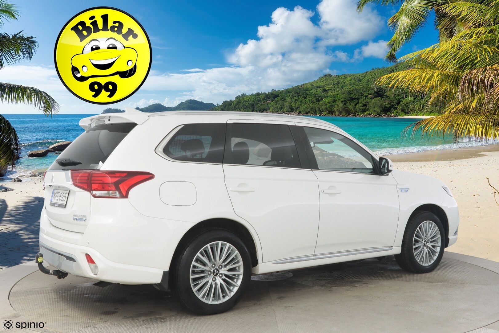 Mitsubishi Outlander 2019 13.8 kWh Business 4WD (224hp) **ACC / Vaaleat nahat / 360° / Rockford- Äänet / Koukku** - Huollot / Kahdet renkaat vanteineen 