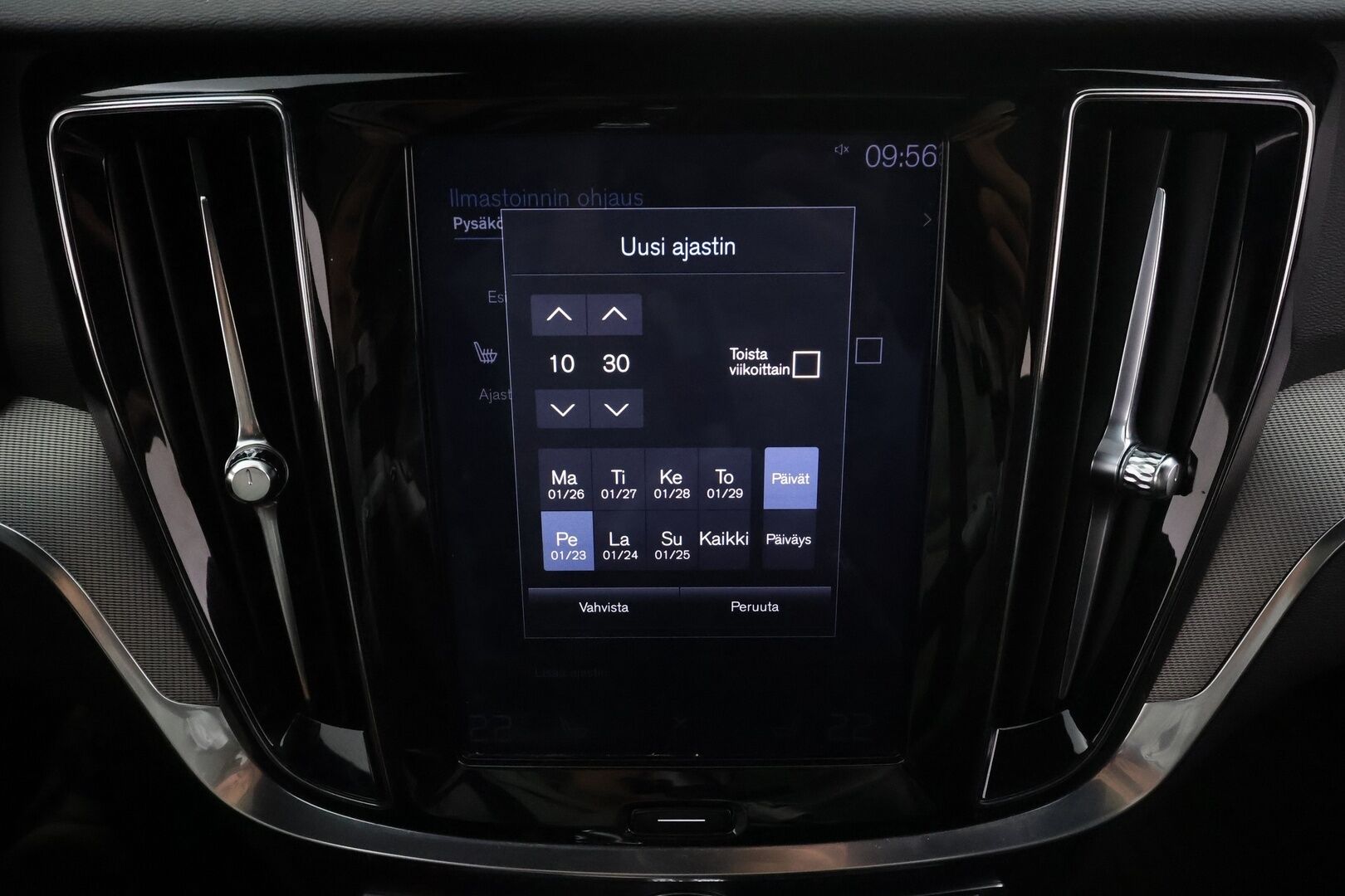 Volvo V60 2019 T8 AWD aut R-Design * ACC / Panorama / Puolinahat muistilla / High perfo äänentoisto / P.kamera / Keyless * - Koti & Kauppalaturi / Kahdet renkaat 