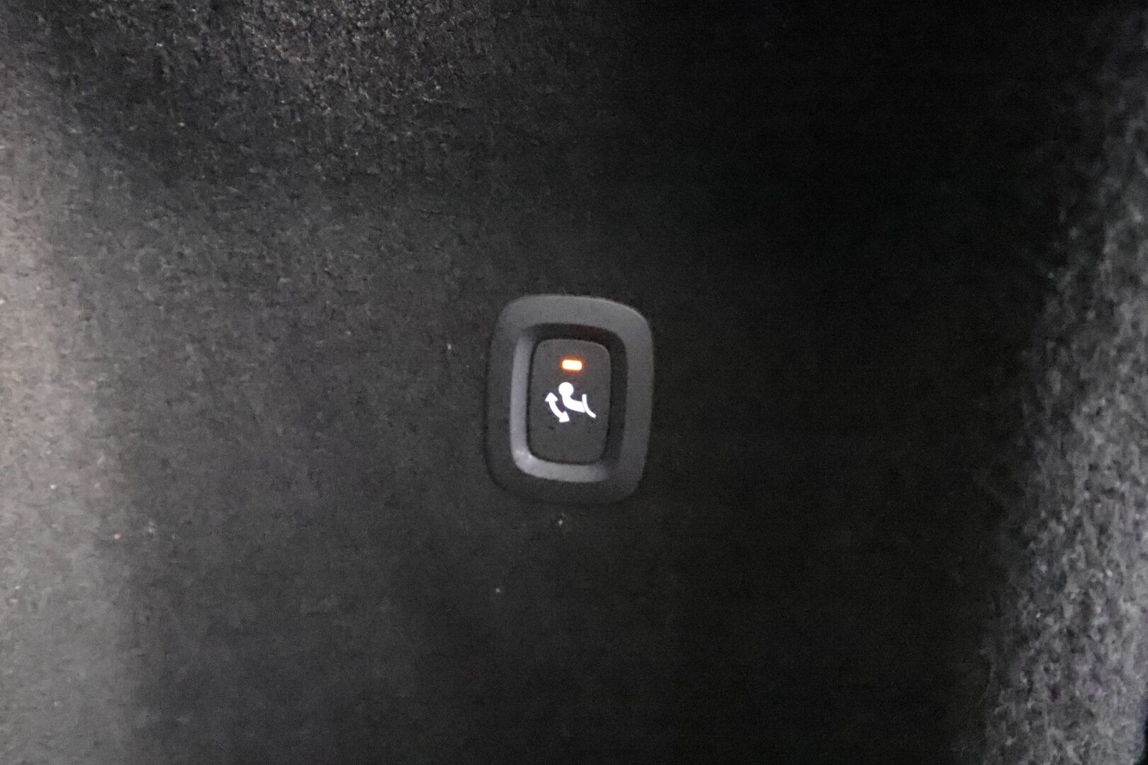 Volvo V60 2020 T6 TwE AWD Business Inscription aut * ACC / Koukku / Webasto / Full LED / BLIS / Muistipenkki / Panorama / Keyless / Navi * - Kahdet renkaat aluvanteilla