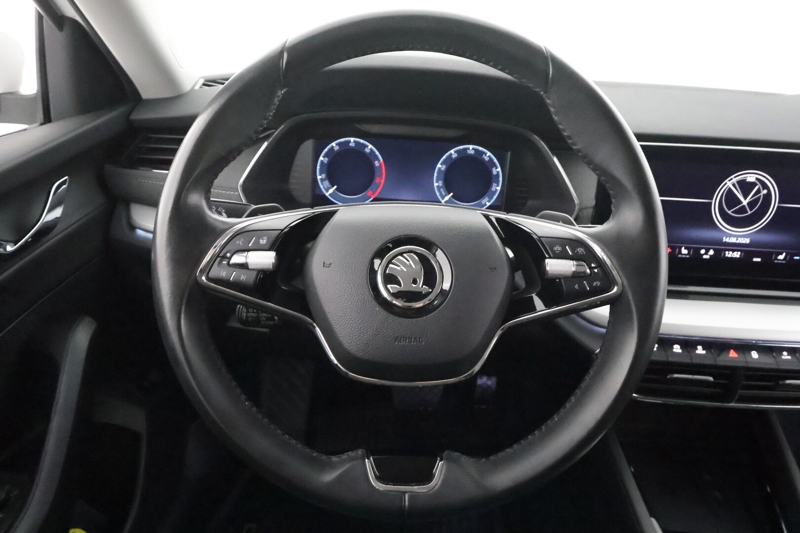 Skoda Octavia 2023 1.5 TSI Style eTEC DSG Autom. - | ACC | Matrix-LED | Ratinlämmitys | Muistipenkki | P.Kamera | Digimittaristo | Apple&Android | 1.Om Suomi-auto | Kahdet renkaat |