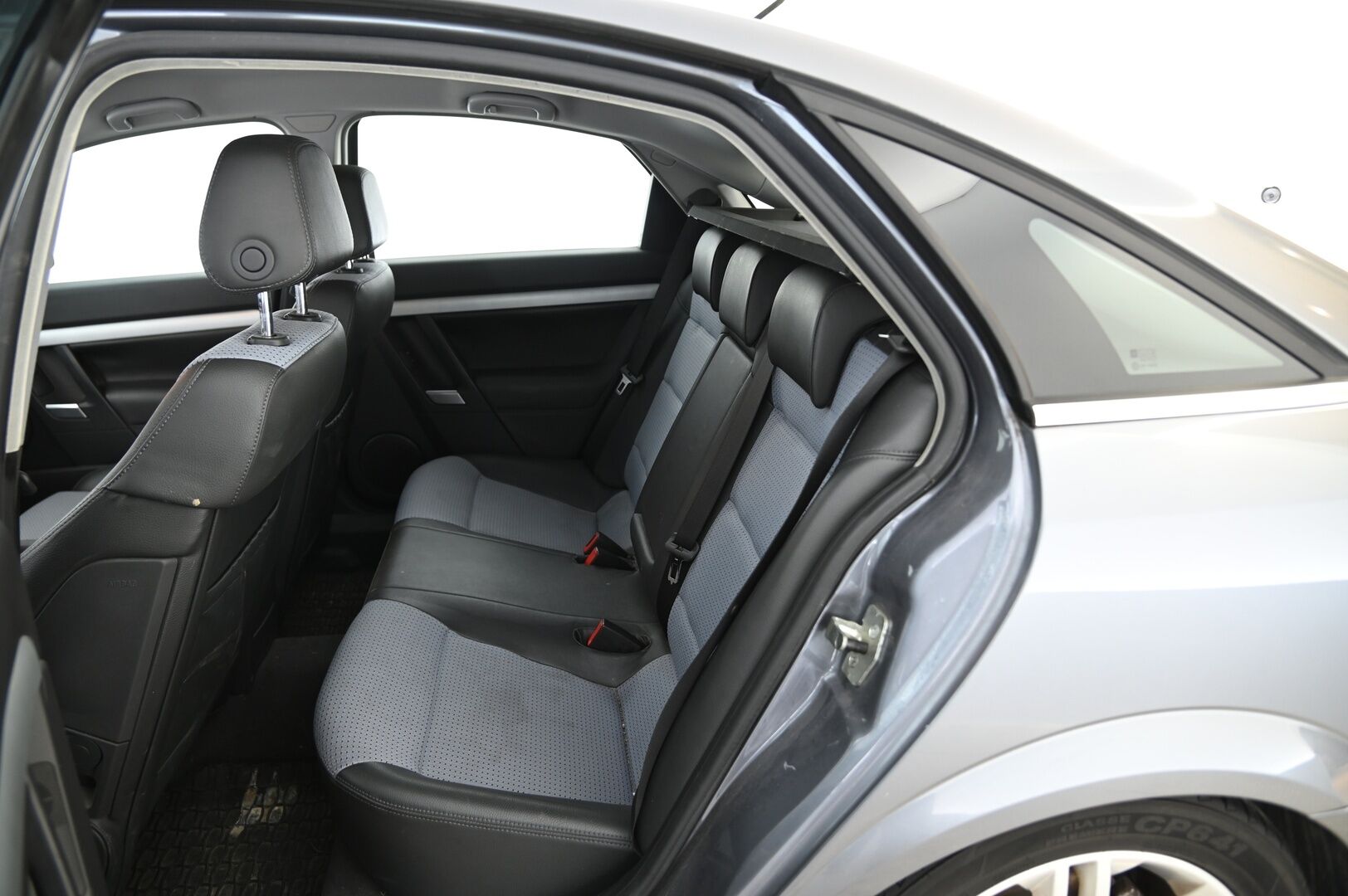 Opel Vectra 2005 GTS 2.2 *Myydään Huutokaupat.com*
