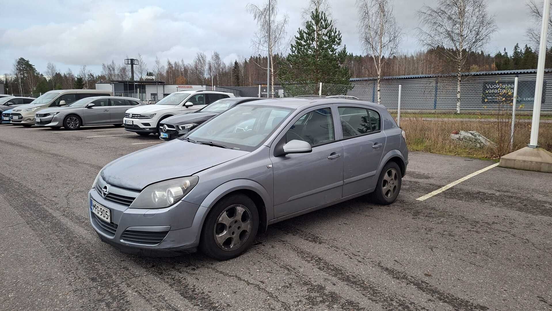 Opel Astra 2005 4D HATCHBACK 1.6 AUTOMATIC *Myydään Huutokaupat.com* - Myydään Huutokaupat.com | Lohko | Koukku | 2x renkaat&vanteineen