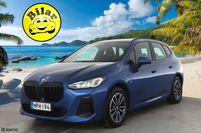 BMW 225 2023