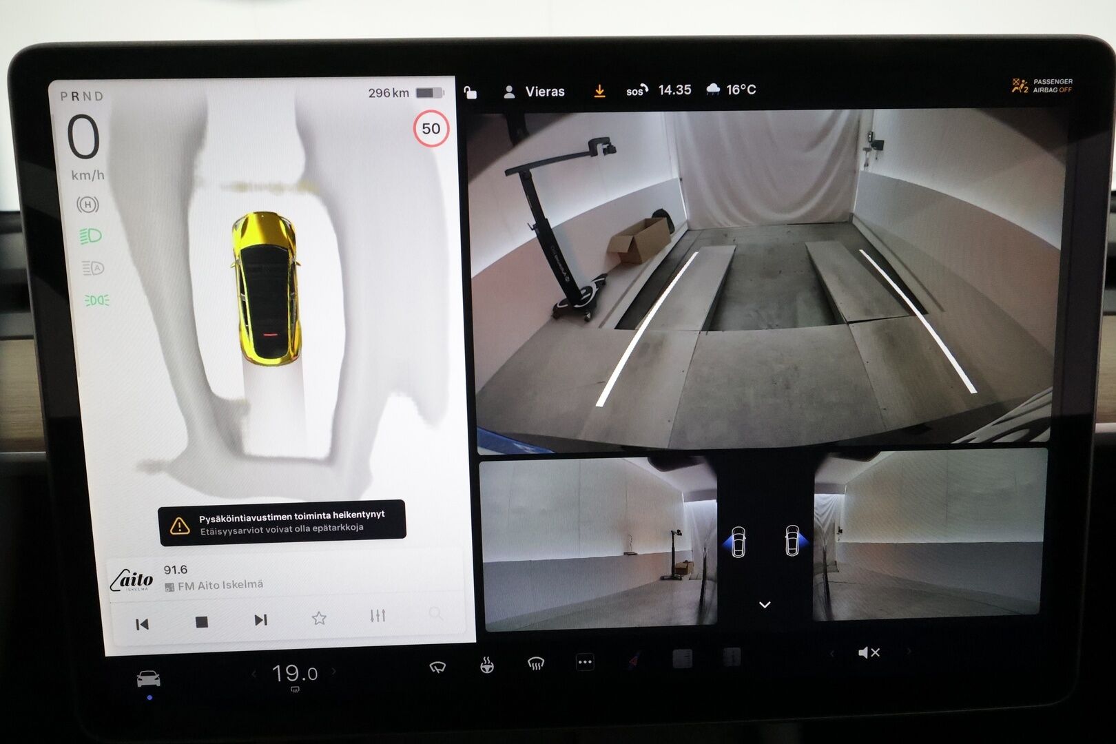 Tesla Model Y 2022 Performance **Koukku / Lasikatto / Lämpöpumppu / ACC / Matrix-LED / P.Kamera / Premium Audio / Muistipenkki / Navi** - 2x Latauskaapelit / Kahdet Renkaat